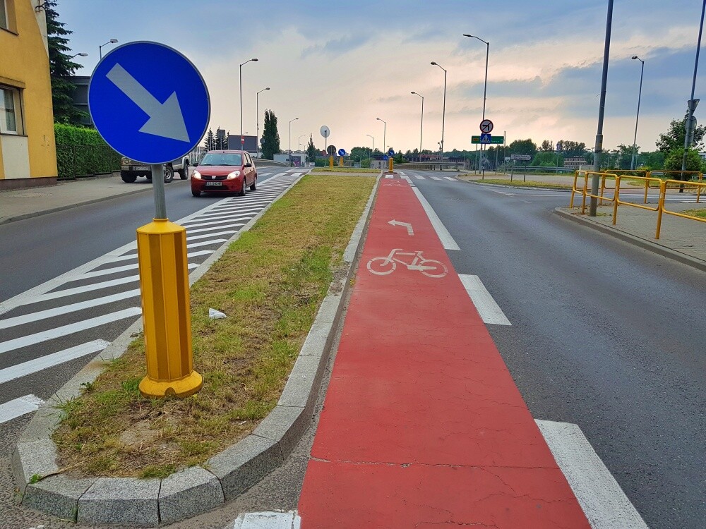 Ścieżki rowerowe w Chorzowie. Zdaniem rowerzystów jest ich zbyt mało i są kiepskiej jakości.