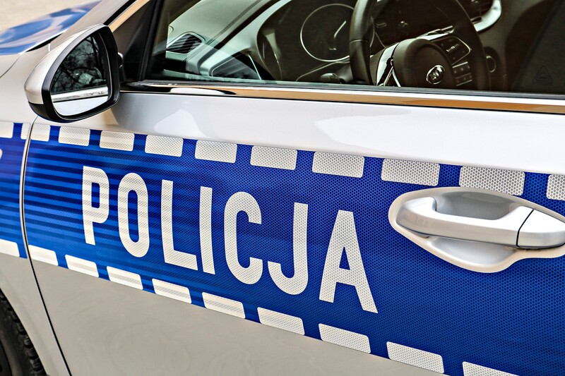 Stracił panowanie nad samochodem i wjechał w barierki w Chorzowie
