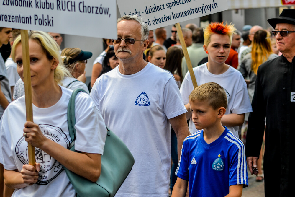 Trwają obchodu Święta Miasta, Chorzów/Królewska Huta obchodzą 150 rocznicę nadania praw miejskich. Dziś ulicą Wolności przeszła wielka parada!