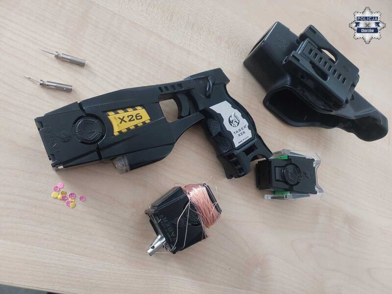 Szkolenie z użycia taserów w Chorzowie. Policjanci podnoszą swoje kwalifikacje