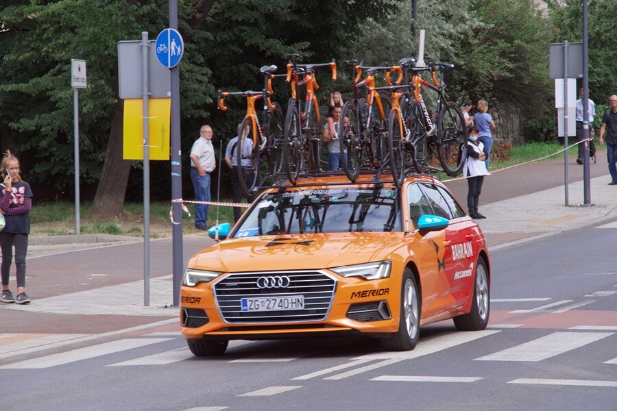 Dzisiaj w Chorzowie wystartował 77. wyścig Tour de Pologne UCI World Tour. Tegoroczny wyścig rozpoczął się w środę dokładnie o 13:45, a start honorowy miał miejsce na Stadionie Śląskim w Chorzowie.