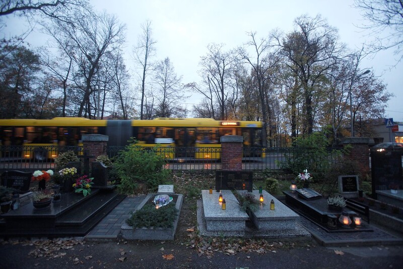 Transport GZM z bezpłatnymi przejazdami i specjalnymi liniami na Wszystkich Świętych