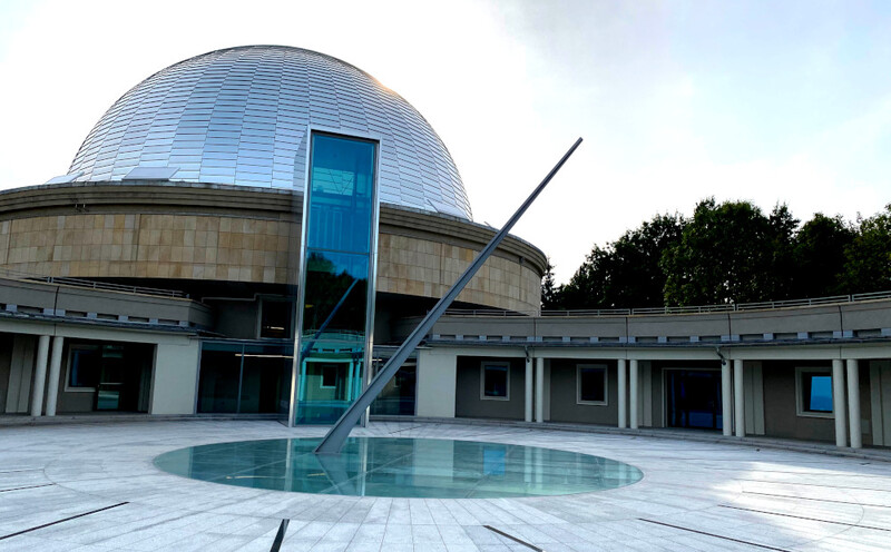 Walentynki 2023 za chwilę. Planetarium Śląskie organizuje Święto Zakochanych  „na rockowo”