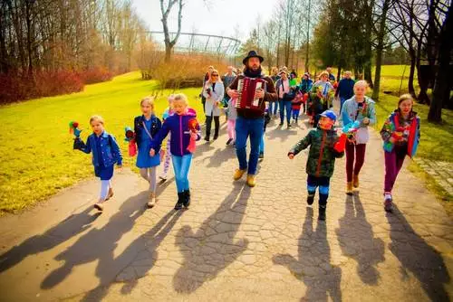 Wiosenne lekcje muzealne w Skansenie. Dzieci wykonają Marzannę i Goik