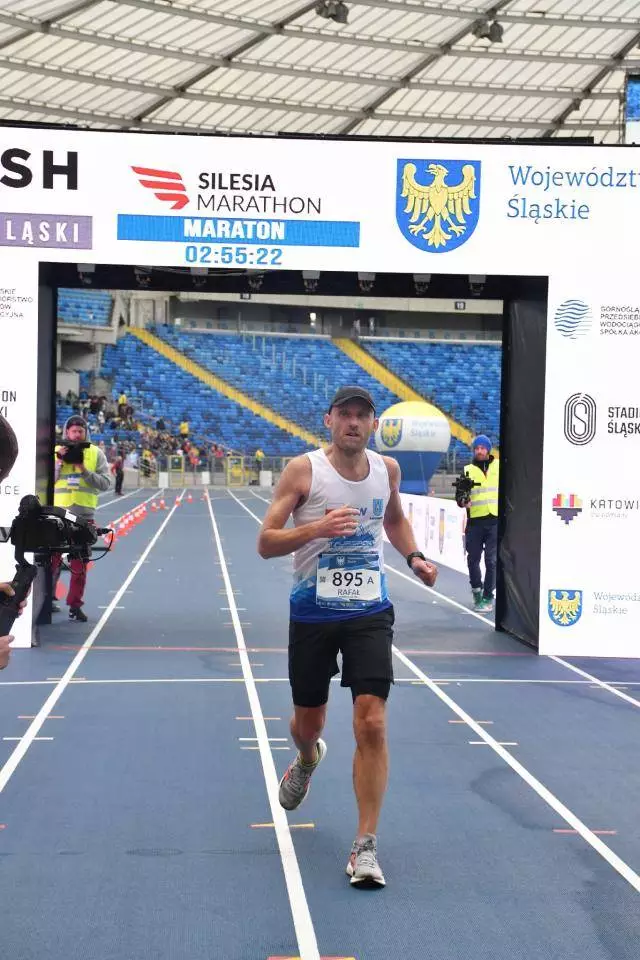 Za nami Silesia Marathon 2022! Uczestnicy przebiegli przez 4 miasta [ZDJ&#280;CIA]